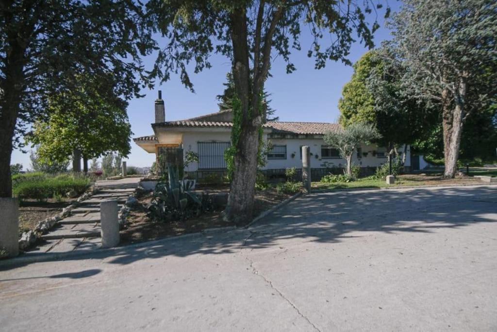 El Chalet De Gloria Santa Marta de Tormes Buitenkant foto
